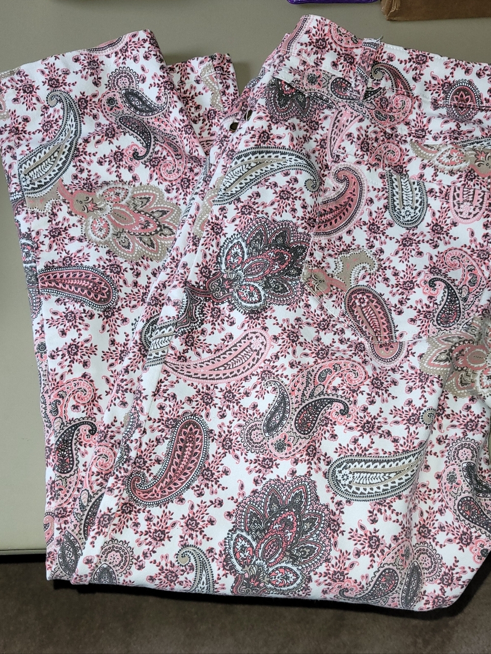 Denim 24/7 Paisley Cropped Jeans.  Size 18W.